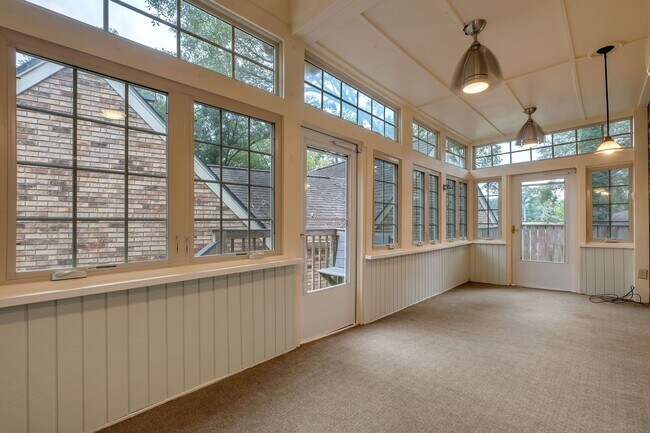 Building Photo - 3440 Jonathan Landing Dr