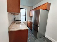 Building Photo - 3 bedroom in BRONX NY 10467