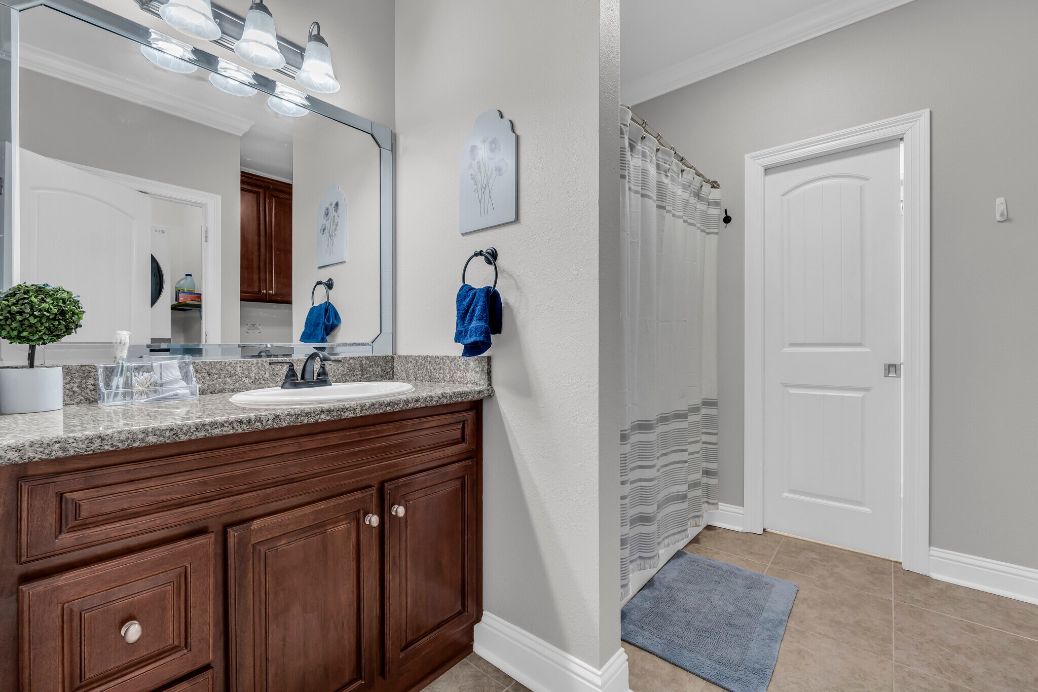 Building Photo - 923 Muirfield Dr