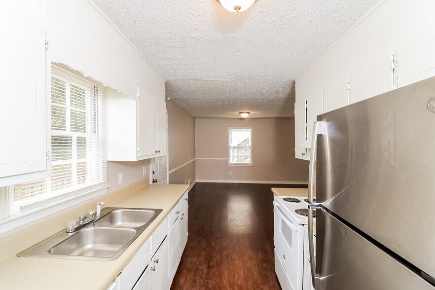 Building Photo - 4711 Pebble Ct