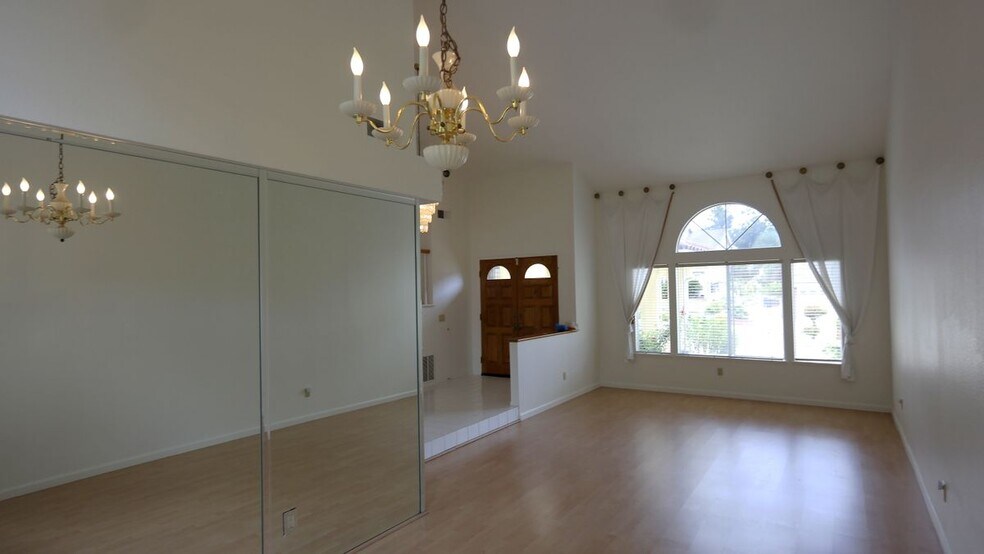 Building Photo - 21255 E Fort Bowie Dr