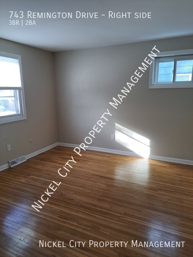 Building Photo - 743 Remington Dr