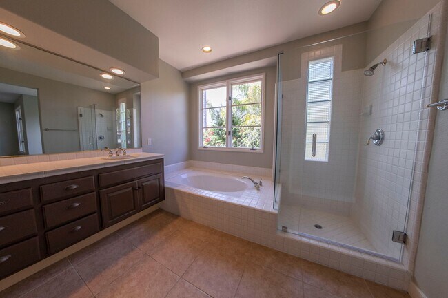 Building Photo - 9756 Keeneland Row