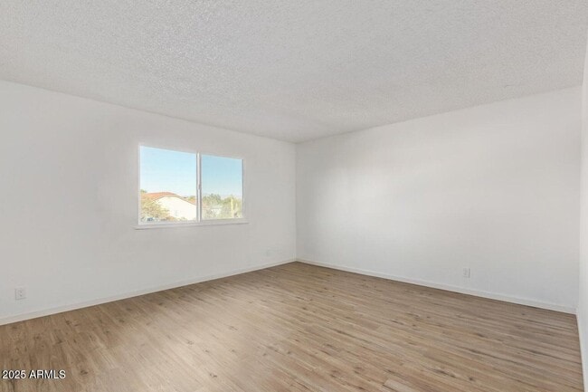 Building Photo - 17042 E Calle Del Oro