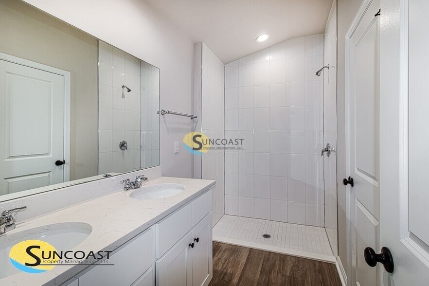 Building Photo - 6865 SW 153rd Pl Rd