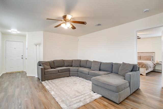 Building Photo - 6612 Meadow Way Ln