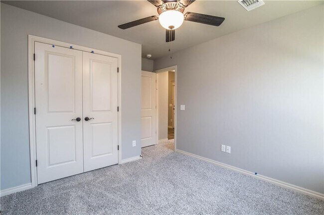 Building Photo - 2801 Cypress Springs Blvd