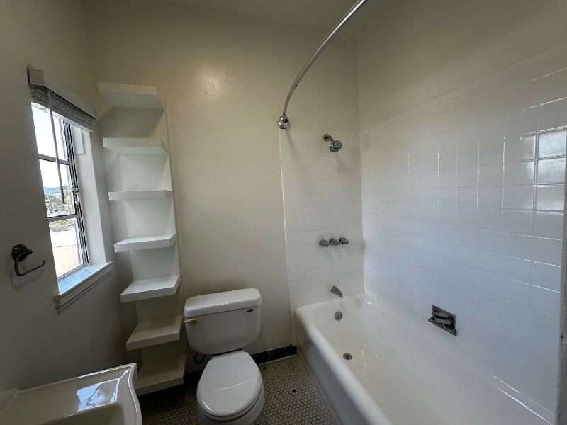 Building Photo - 2208 Carroll St