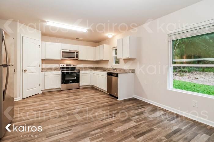 Building Photo - 1257 Camp Viking Rd