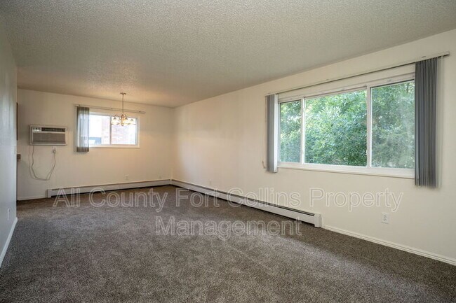 Building Photo - 1434 S Dotsero Dr