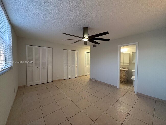 Building Photo - 311 SE 3rd St