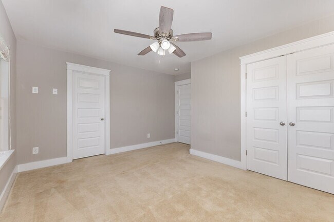 Building Photo - 149 Kingston Drive