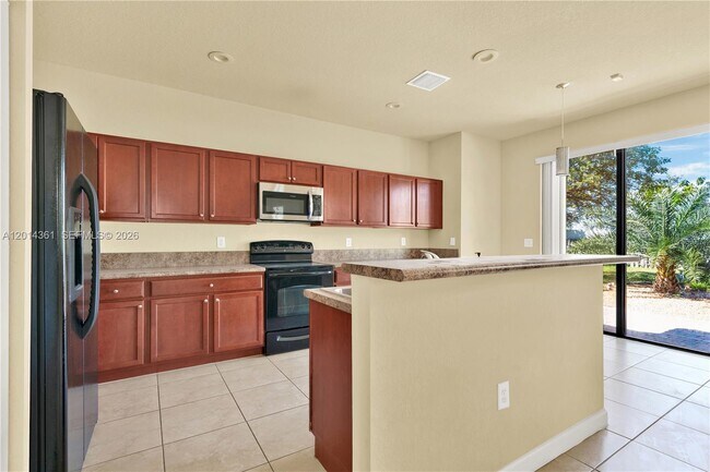 Building Photo - 11924 SW 155th Ct