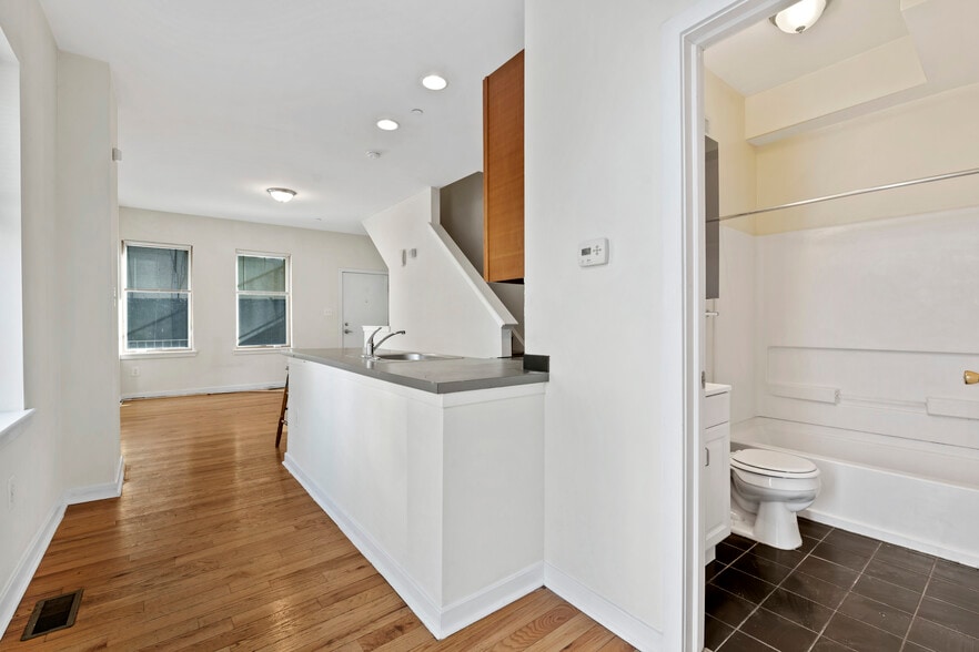 Building Photo - 1643 Fitzwater St