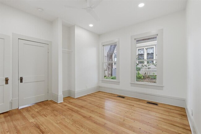 Building Photo - 608 Harthan St