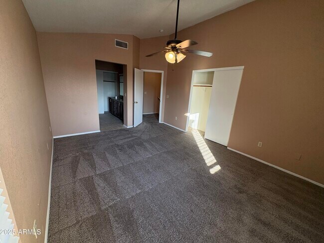 Building Photo - 473 S Sunrise Dr