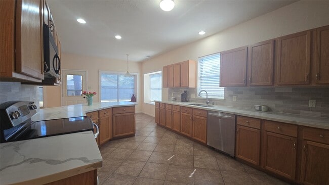 Building Photo - 14043 Fairwood Breeze