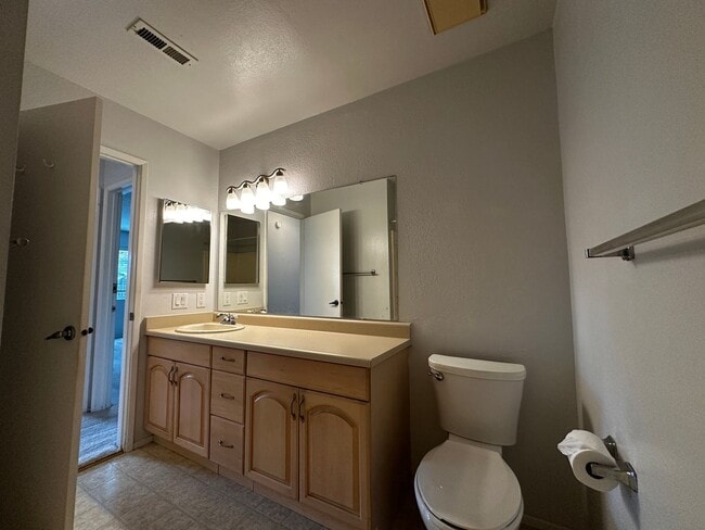 Building Photo - Single Story townhome, water/sewer paid by...