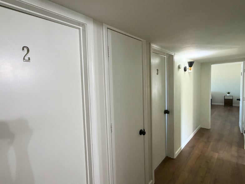 Building Photo - 1325 E Don Carlos Ave