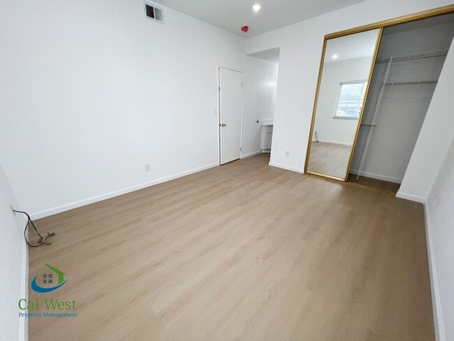 Building Photo - $2,995 - Updated 2 Bed/2 Bath Condo in a Gated Community of the Fairgrounds Neighborhood!