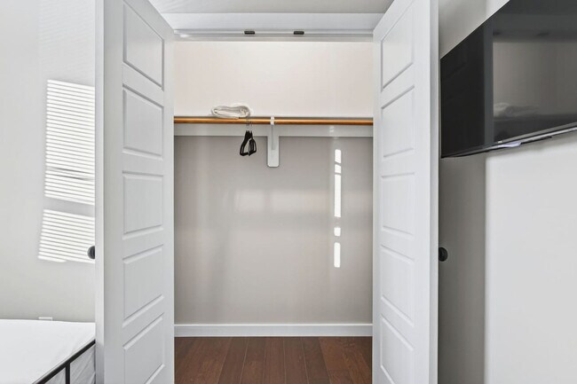 Building Photo - 518 Prospect St