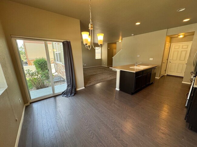 Building Photo - ***$500 Off 1st Months Rent*** Stunning 4BD/3BA Home in North Longmont - Available NOW!