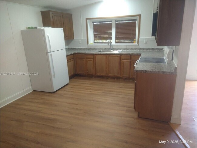 Building Photo - 35250 SW 177th Ct