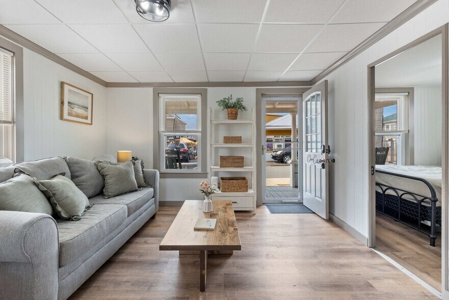 Primary Photo - 2 Island Path