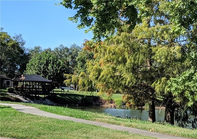 Building Photo - 3739 Glen Oaks Manor Dr