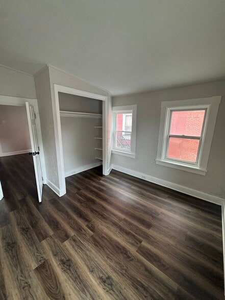 Building Photo - 506 N Queen St