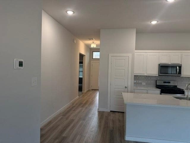 Building Photo - 209 Little Brg Dr