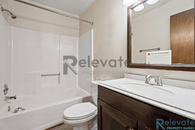 Building Photo - 4005 Peregrine Rd