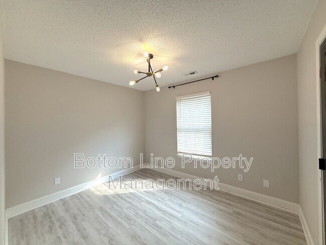 Building Photo - 7547 Fallow Ln