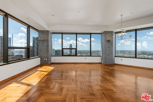 Building Photo - 1100 Wilshire Blvd