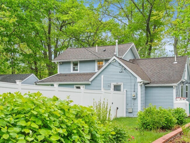 Building Photo - 36 Brackett Rd
