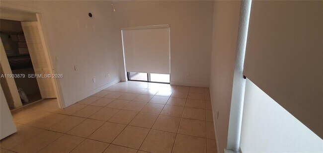 Building Photo - 6702 SW 152nd Pl