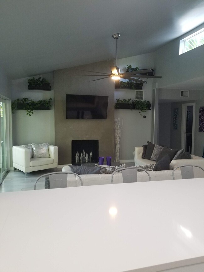 Open Concept: Living Room - 1715 NE 11th St