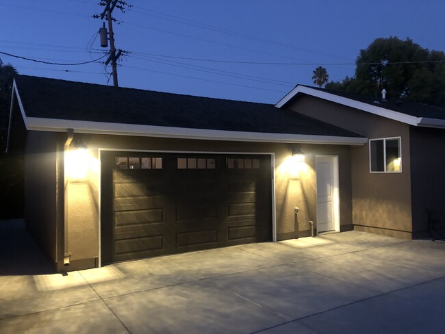 Building Photo - 541 Pamlar Ave