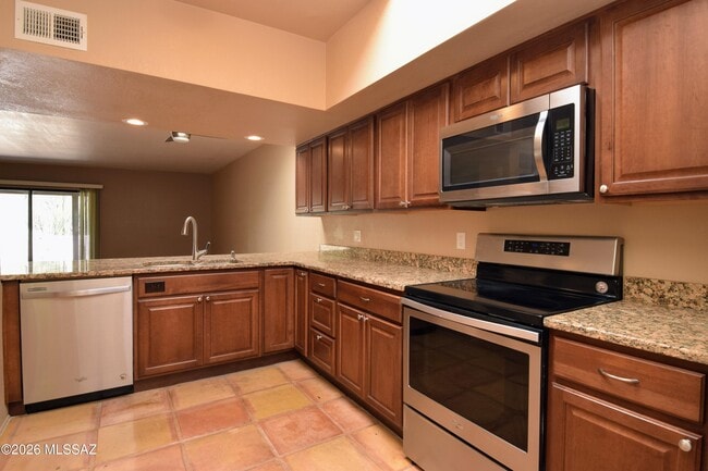 Building Photo - 5066 N Placita Del Lazo