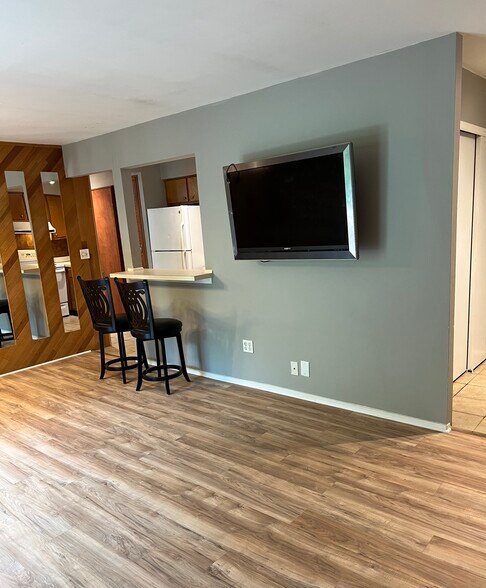 Building Photo - 20 Delar Pky