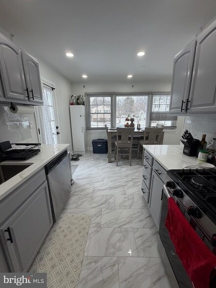 Building Photo - 15309 Alan Dr