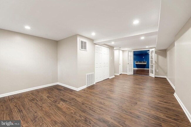 Building Photo - 6711 Doane Ave