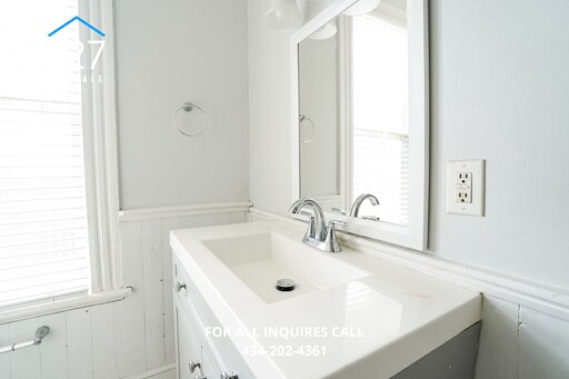 Building Photo - Charming 3BR in Historic Rivermont | Upgraded Kitchen, Central Air, Walkable Location