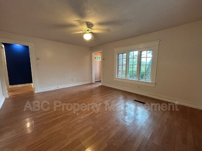 Building Photo - 604 E Huntsville Rd