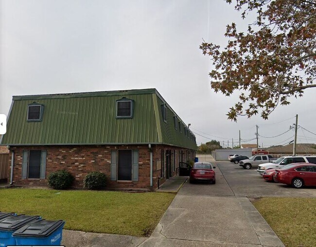 Building Photo - 2020 Jean Lafitte Pkwy