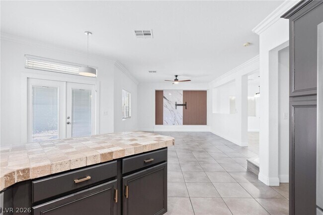 Building Photo - 10980 St Rafael St