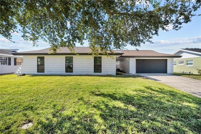 Building Photo - 607 Dunblane Dr