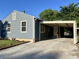 Building Photo - 107 N Gillette Ave