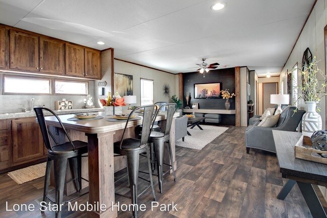 Building Photo - 4701 E Rice St