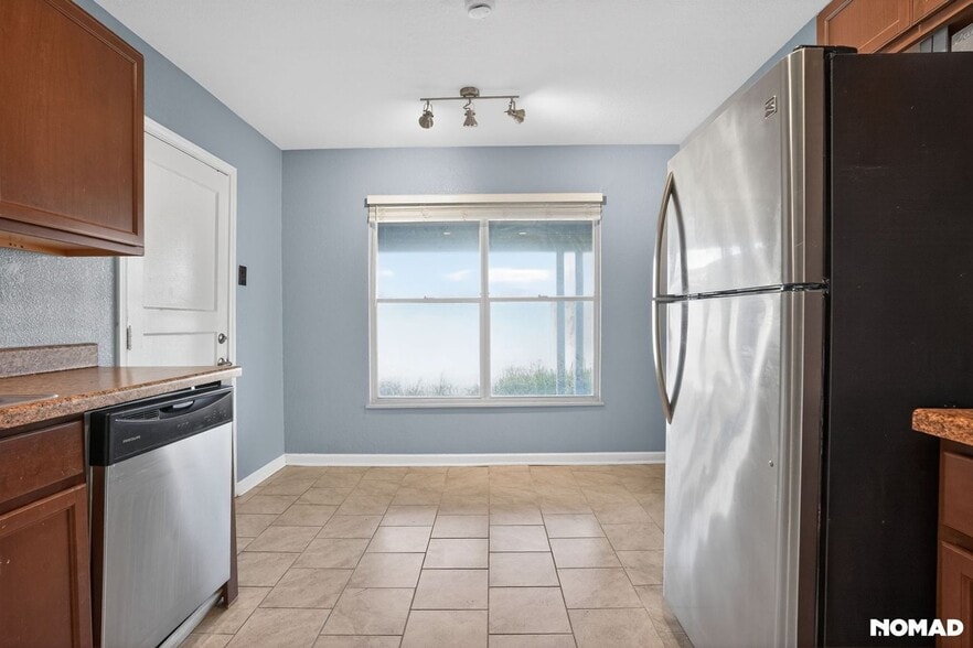 Building Photo - 254 Freiling